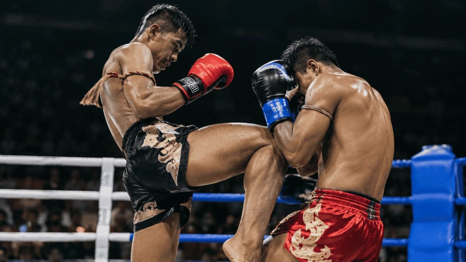 Muay Khao: The Knee Fighter and How to Beat Him Muay Khao: How the Knee ...